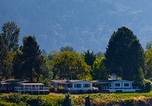RiverWest Apartments Vancouver, Washington River View with Sailboat